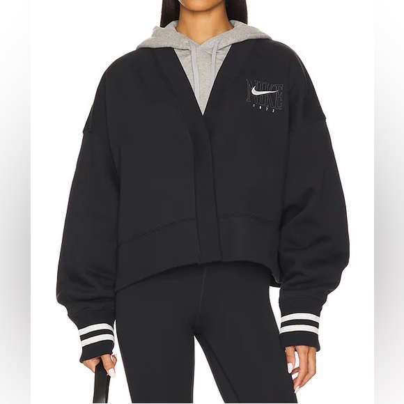 Nike Sweaters - Nike Black Oversized Graphic Streetwear Sporty Snap Cardigan Size Large